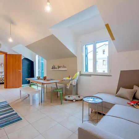 Babyaccommodation In Family Iii Daire Pietra Ligure