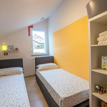 Babyaccommodation In Family Iii Daire